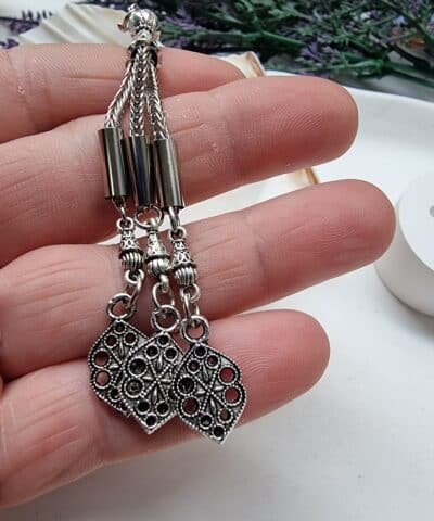 Üçlü Yaprak Sallantılı Metal Tesbih Püskülü
