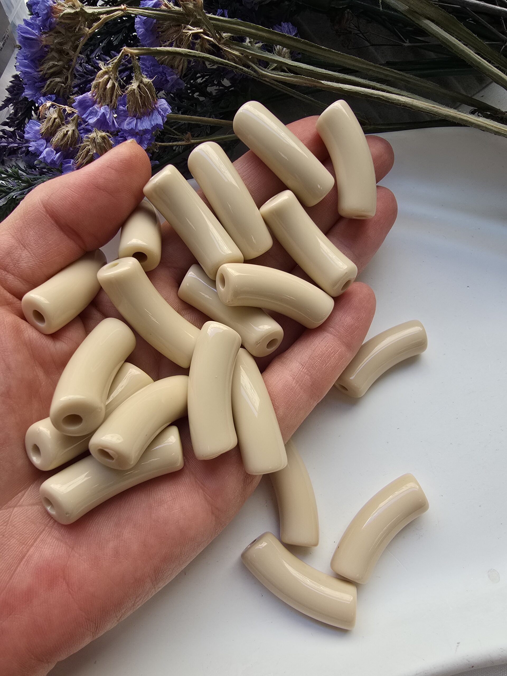 11x33 MM Krem Eğik Boru Kemik Jelibon Renkli Akrilik Bileklik ve Kolye Boncukları