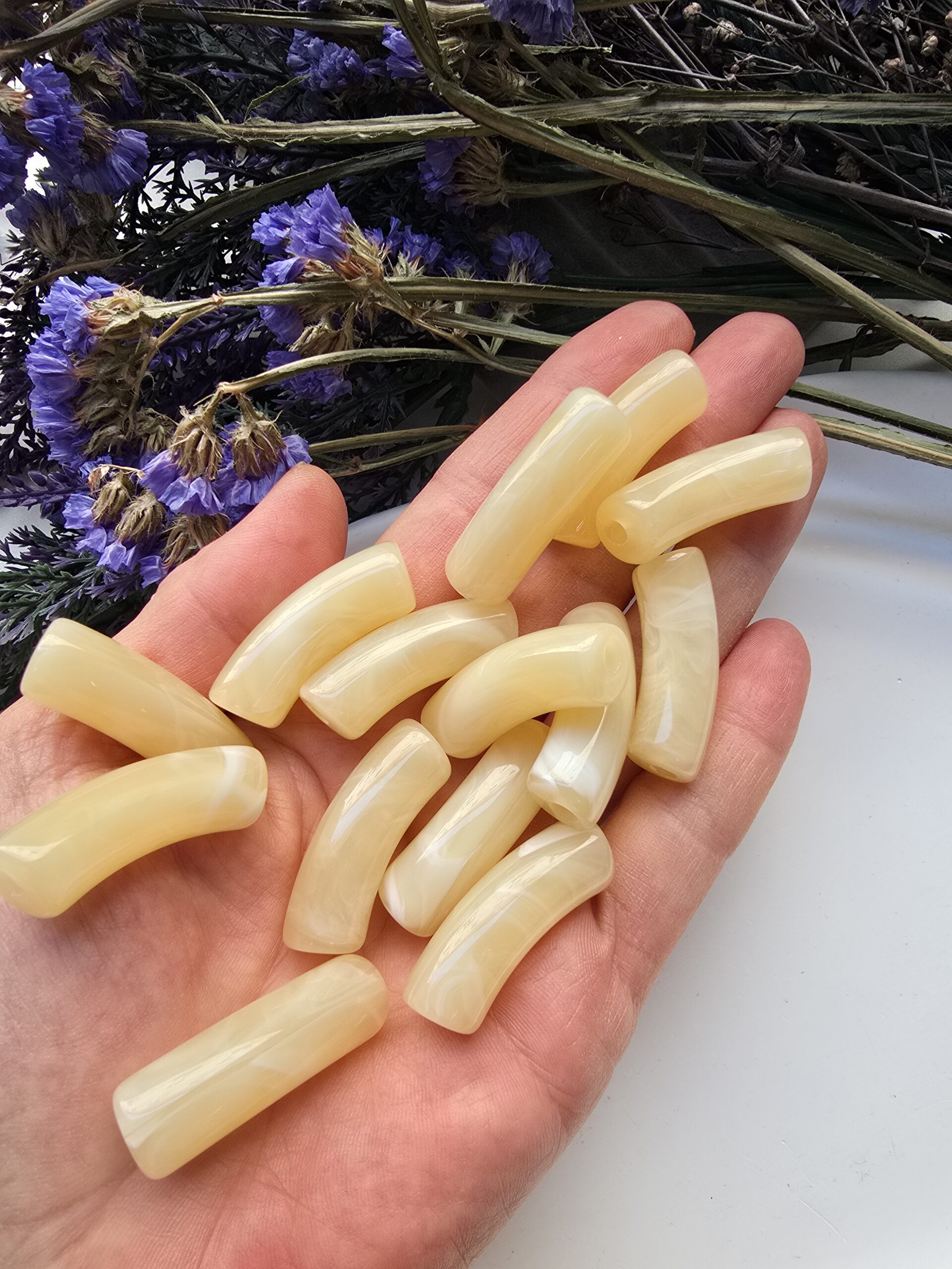 11x33 MM Bej Eğik Boru Kemik Jelibon Renkli Akrilik Bileklik ve Kolye Boncukları