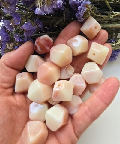 20 MM Piramit Pembe Renkli Akrilik Bileklik ve Kolye Boncukları