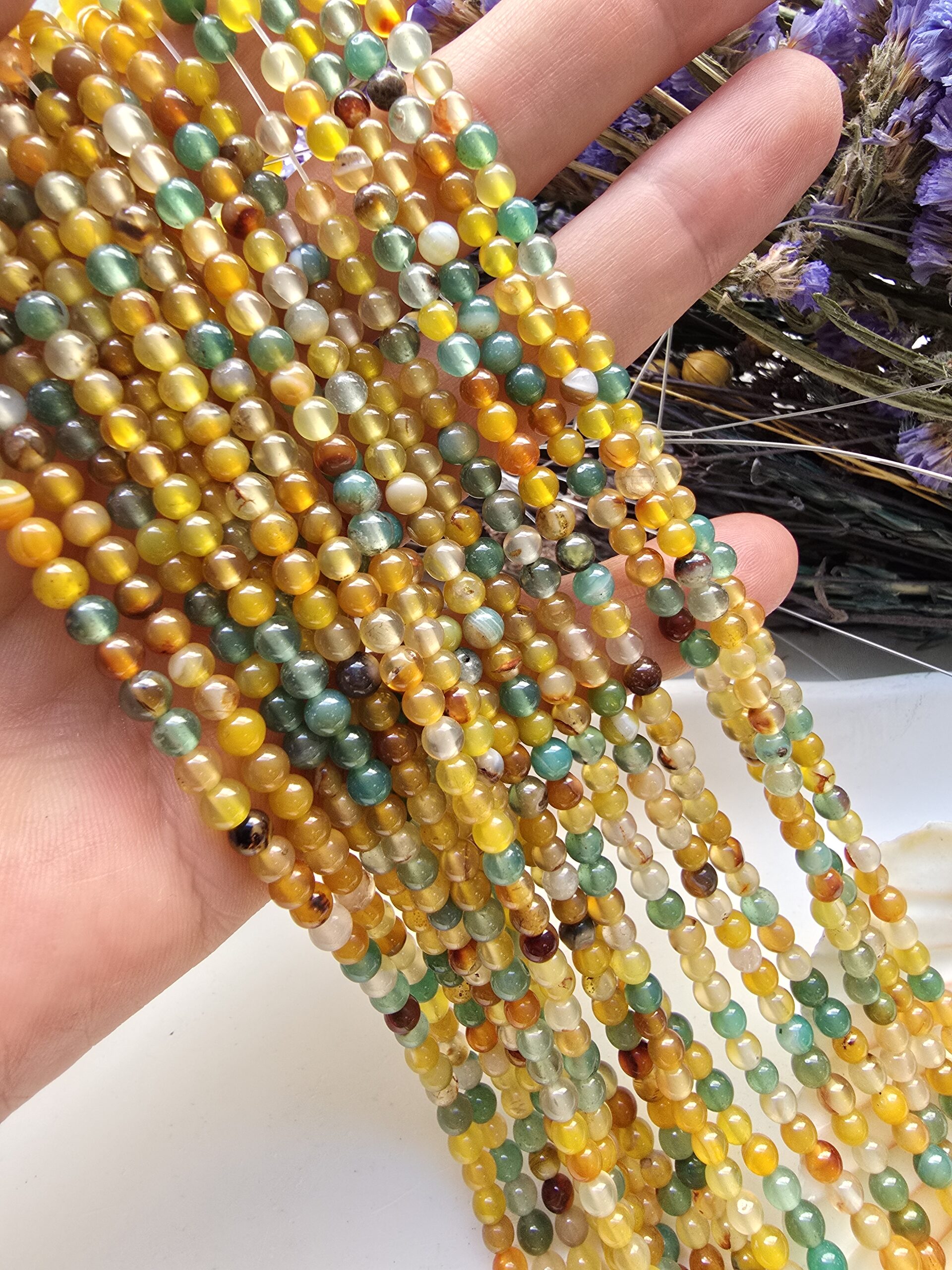 4 MM Küre Olive Akik Taşı