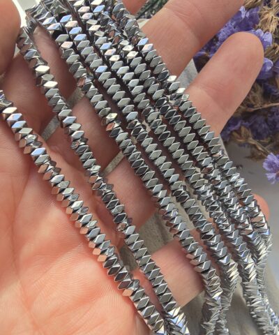 4x2 MM Gümüş Faset Kesim Kare Hematit Taşı