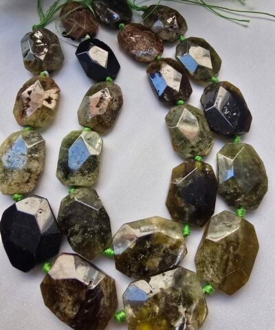 20x30 MM Elmas Kesim Yeşil Granat Doğal Taş - Görsel 4