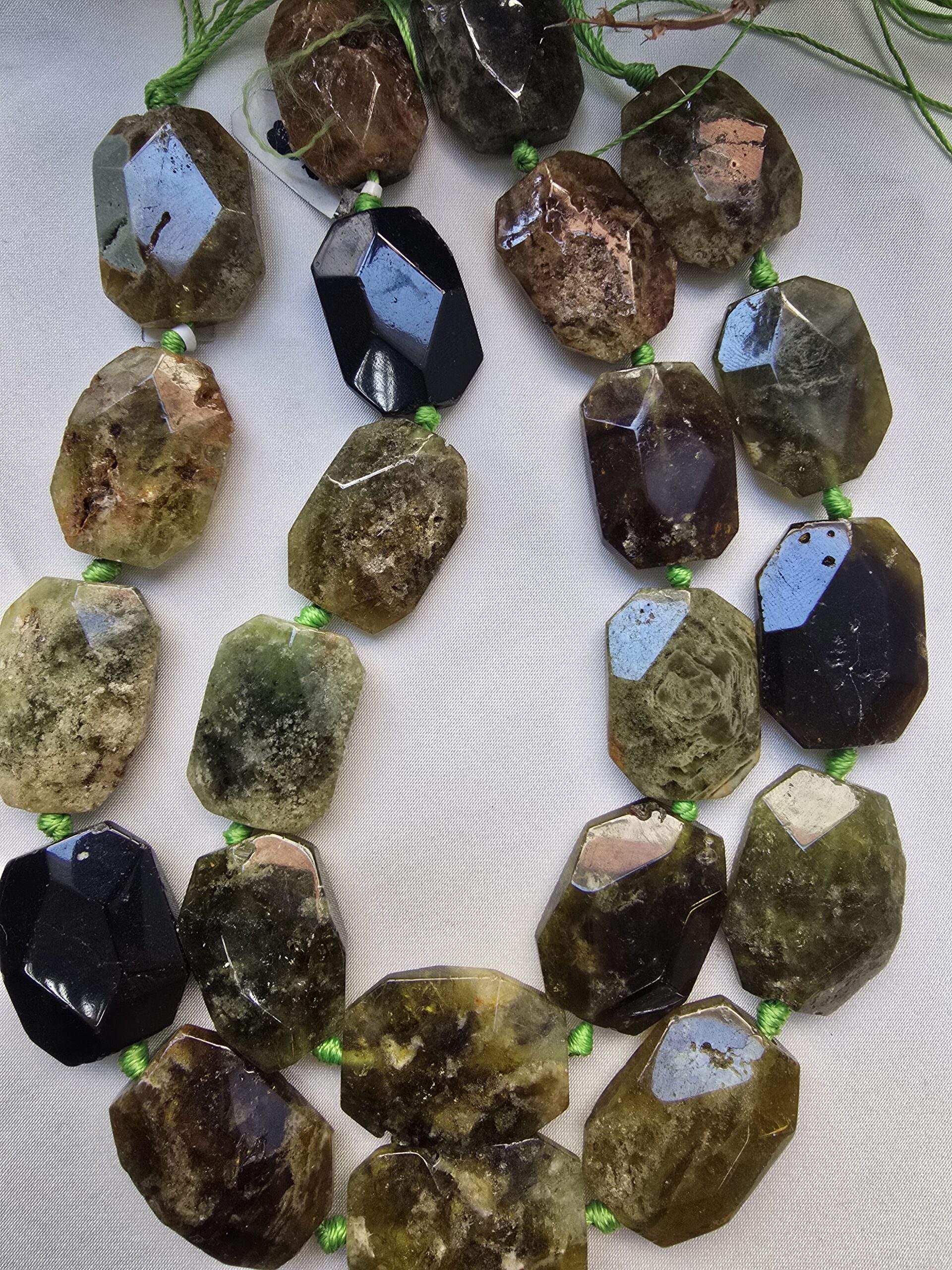 20x30 MM Elmas Kesim Yeşil Granat Doğal Taş - Görsel 2
