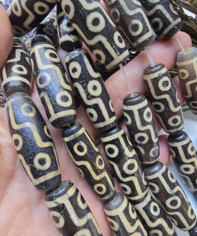 15x40 MM Silindir Beyaz Çizgili Siyah Tibet Akik Taşı