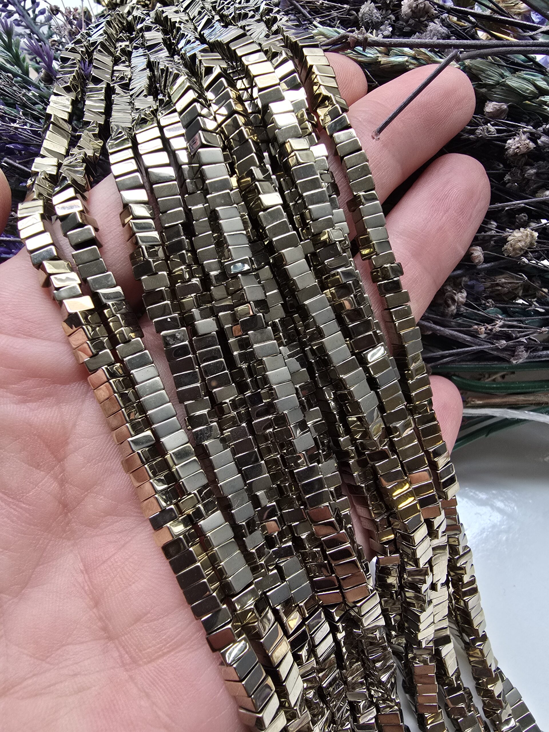 4x2 MM Kare Soft Gold Hematit Doğal Taş