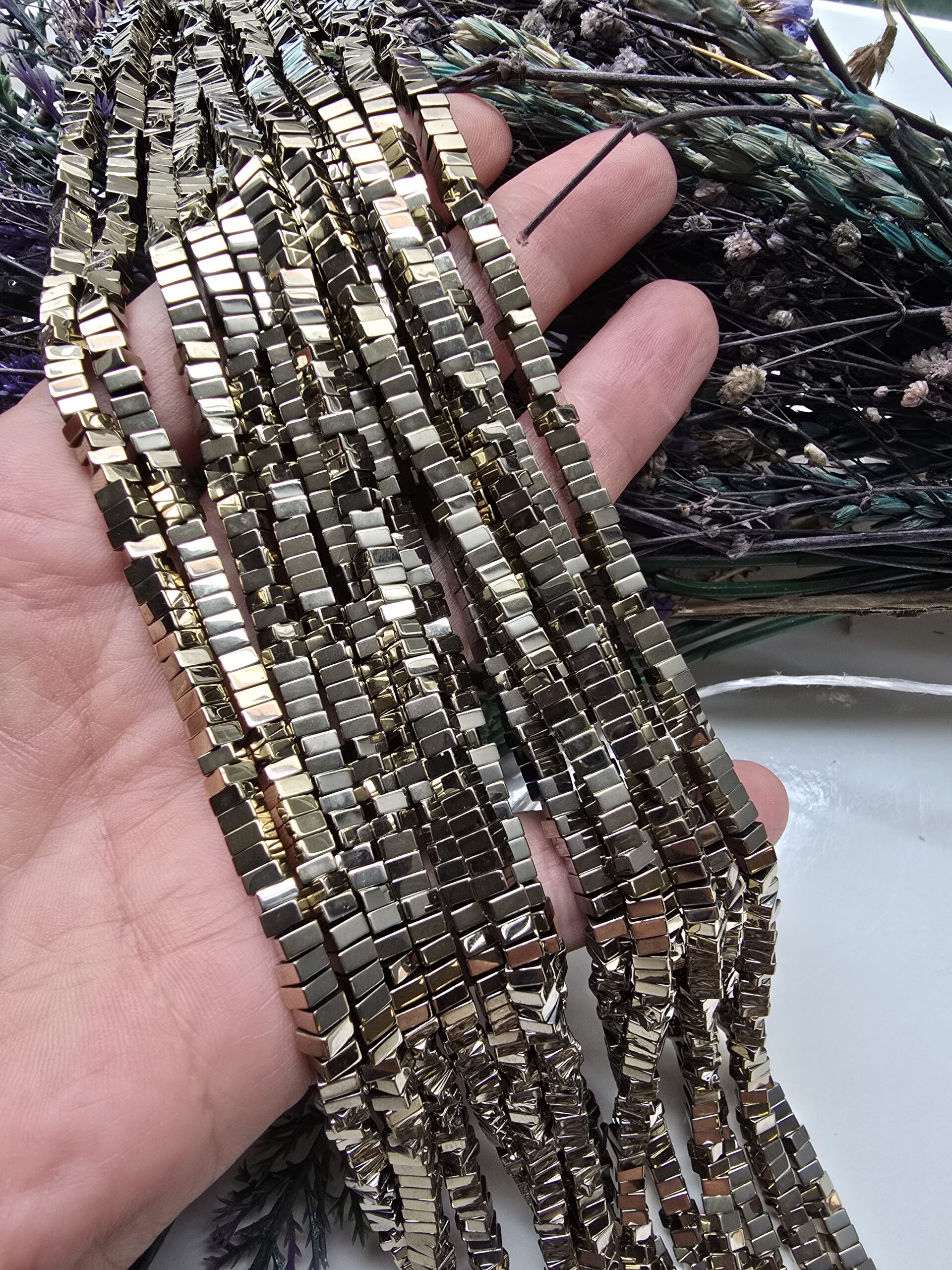 4x2 MM Kare Soft Gold Hematit Doğal Taş - Görsel 2