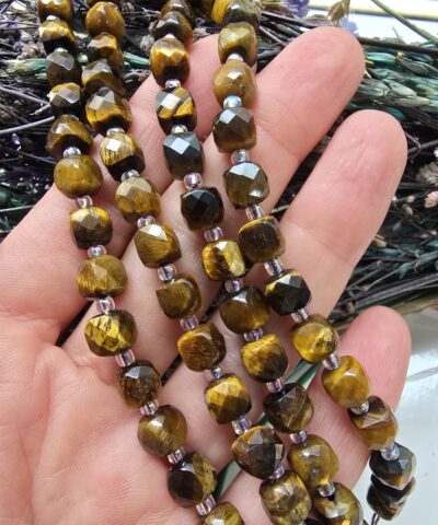 7x7 MM Faset Kesimli Küp Kaplan Gözü Taşı